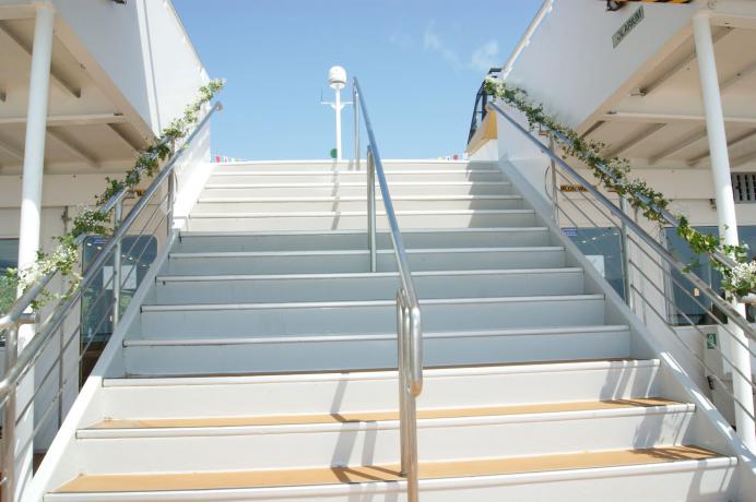 Décoration montée d'escalier N° 20